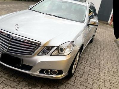 Mercedes E200
