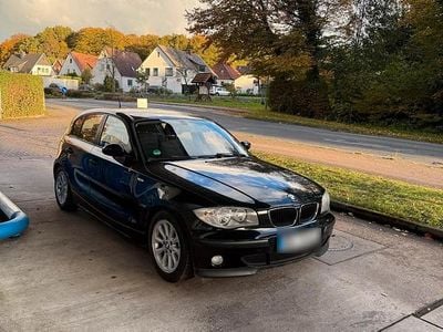 Usata BMW 118 122 CV (89 kW) 2006 Nero Utilitaria