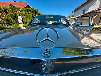 Gebraucht Mercedes 240 72 PS (52 kW) 1981 Gold Limousine