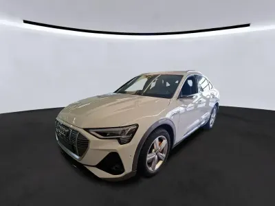 Gebraucht Audi e-tron Sportback S-Line 300 kW (408 PS) 2022 Gletscherweiß metallic SUV