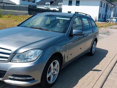 Gebraucht Mercedes C200 136 PS (100 kW) 2012 Grau Kombi