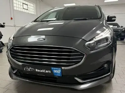 Gebraucht Ford S-MAX Titanium 150 PS (110 kW) 2023 Grau Van / Kleinbus