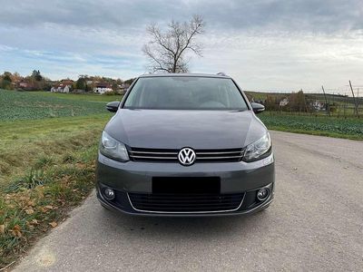 Gebraucht VW Touran Highline 140 PS (102 kW) 2012 Pepper grey metallic Van / Kleinbus