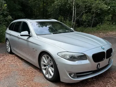Gebraucht BMW 530 258 PS (189 kW) 2012 Silber Kombi