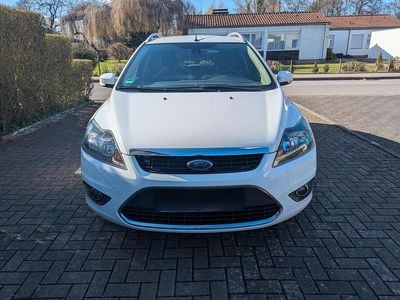 Gebraucht Ford Focus 101 PS (74 kW) 2011 Weiß Kombi