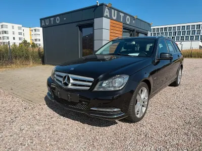 Gebraucht Mercedes C180 156 PS (114 kW) 2011 Schwarz Kombi