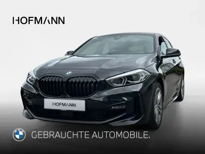 Gebraucht BMW 118 M Sport 150 PS (110 kW) 2023 Saphirschwarz metallic Kleinwagen