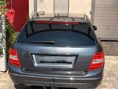 Gebraucht Mercedes C180 156 PS (114 kW) 2013 Grau Limousine