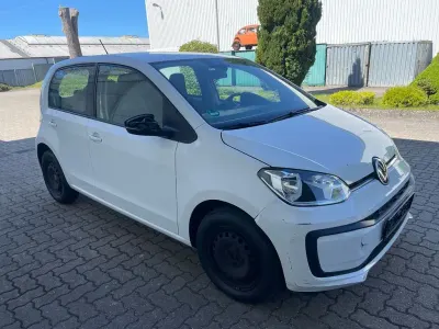 Usata VW up! Basis 65 CV (47 kW) 2020 Bianco Utilitaria