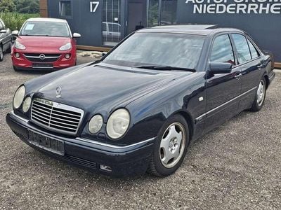 Mercedes E320