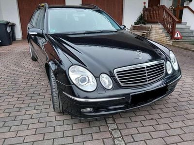 Gebraucht Mercedes E280 Avantgarde 177 PS (130 kW) 2005 Kombi