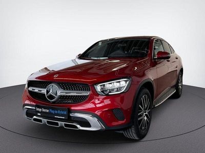 Gebraucht Mercedes GLC300e 306 PS (225 kW) 2022 Hyazinthrot metallic Coupé