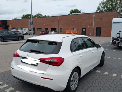 Gebraucht Mercedes A160 95 PS (69 kW) 2019 Weiß Kleinwagen