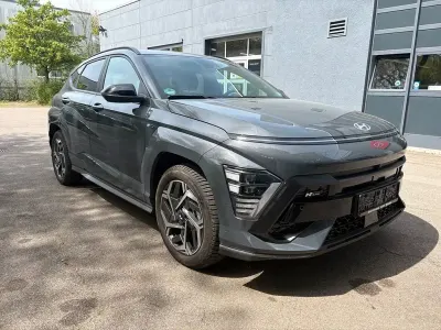 Gebraucht Hyundai Kona N Line 105 PS (77 kW) 2024 Grau SUV