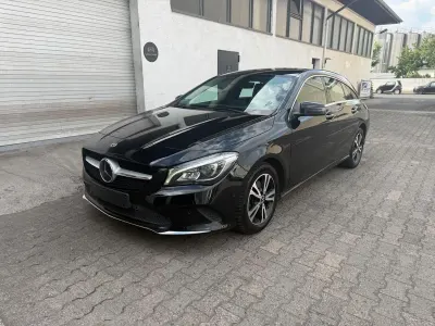 Gebraucht Mercedes CLA220 Shooting Brake 177 PS (130 kW) 2018 Schwarz Kombi