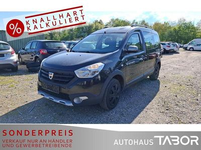 Usata Dacia Dokker Stepway 90 CV (66 kW) 2015 Nero Monovolume