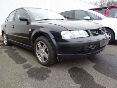 gebraucht VW Passat 1.8 5V Comfortline, Klima, Servo, ZV, el. RH, AHK.