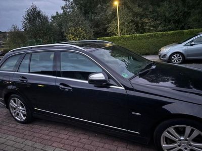 Gebraucht Mercedes C320 224 PS (164 kW) 2008 Schwarz Kombi