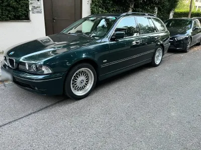 Gebraucht BMW 525 163 PS (119 kW) 2003 Grün Kombi