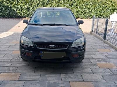 Usata Ford Focus 101 CV (74 kW) 2006 Nero Berlina