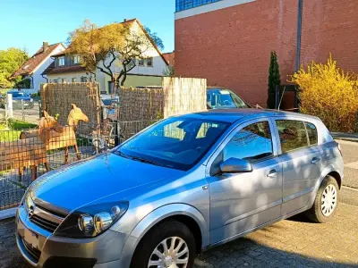 Używany Opel Astra 105 KM (77 kW) 2006 Andere farben Sedan/Limuzyna