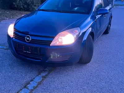Gebraucht Opel Astra 101 PS (74 kW) 2005 Blau Kombi
