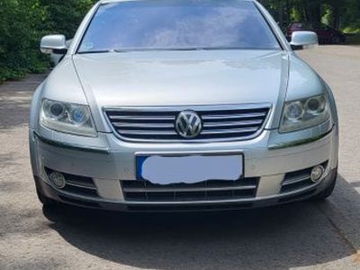 VW Phaeton