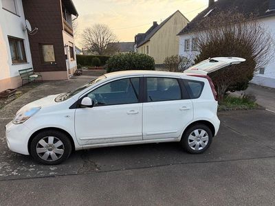 Gebraucht Nissan Note Acenta 88 PS (64 kW) 2009 Weiß Kleinwagen