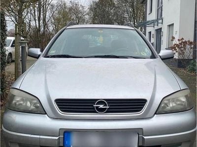 Silber Gebraucht 2003 Opel Astra Kombi | 900 € (Guter Preis)
