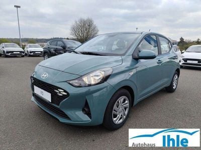Gebraucht Hyundai i10 Select 63 PS (46 kW) 2025 Grün Kleinwagen