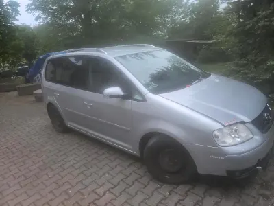 Gebraucht VW Touran 150 PS (110 kW) 2006 Silber Van / Kleinbus