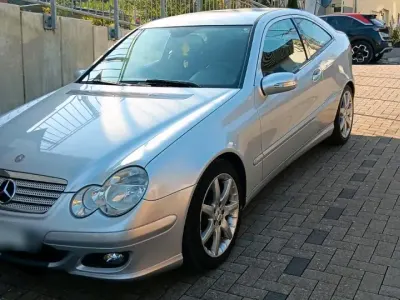 Gebraucht Mercedes C180 150 PS (110 kW) 2008 Silber Coupé