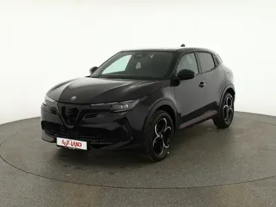Ny Alfa Romeo Junior Edizione Speciale 145 HK (106 kW) 2025 Svart SUV