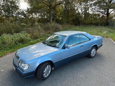 Blau Gebraucht 1991 Mercedes E230 Coupé | 8.999 €