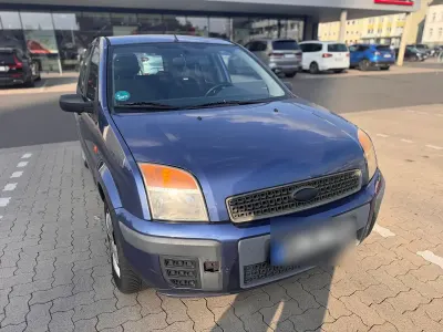 Usata Ford Fusion 90 CV (66 kW) 2006 Blu Utilitaria
