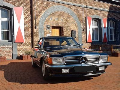 Second-hand Mercedes 560 231 CP (169 kW) 1988 Negru Cabrio