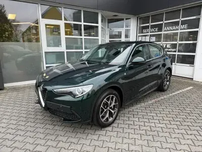 Second-hand Alfa Romeo Stelvio Lusso 209 CP (153 kW) 2021 Verde SUV