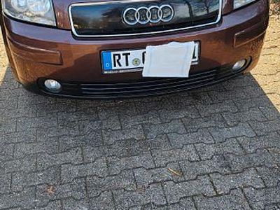 Gebraucht Audi A2 75 PS (55 kW) 2002 Rot Kleinwagen