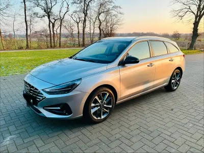 Gebraucht Hyundai i30 Turbo 120 PS (88 kW) 2023 Silber Kombi