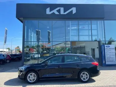 Gebraucht Ford Focus Cool & Connect 125 PS (91 kW) 2022 Schwarz Kombi