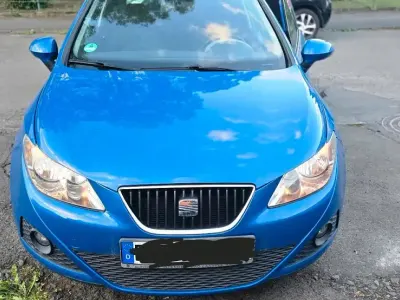 Gebraucht Seat Ibiza 96 PS (70 kW) 2011 Blau Kleinwagen