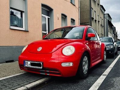 gebraucht VW Beetle Benziner Rot für Schrottpreis ab zu geben