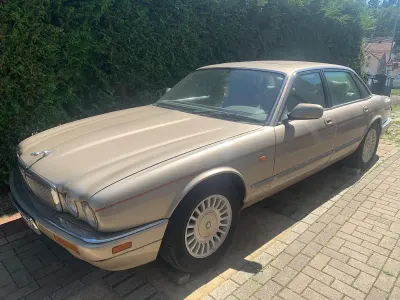 Gebraucht Jaguar XJ6 211 PS (155 kW) 1996 Gold Limousine