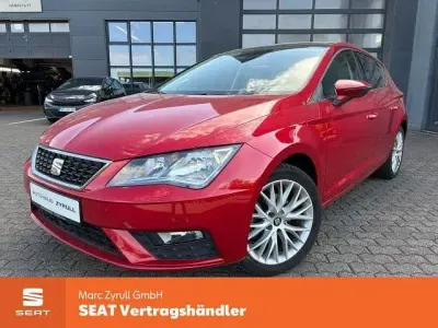 Gebraucht Seat Leon Style 131 PS (96 kW) 2019 Rot Limousine