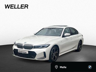 Mineralweiß (weiß) Gebraucht 2024 BMW 330 M Sport Limousine | 44.890 €