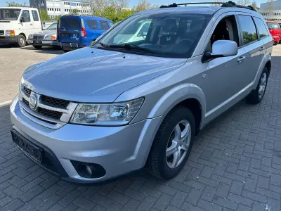 Gebraucht Fiat Freemont Urban 170 PS (125 kW) 2012 Silber SUV