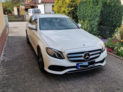 Mercedes E200