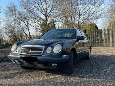 Mercedes E280