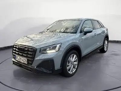Neu Audi Q2 S-Line 150 PS (110 kW) 2025 Grau SUV