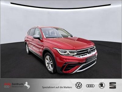 Gebraucht VW Tiguan Allspace Elegance 150 PS (110 kW) 2023 Kings red metallic SUV